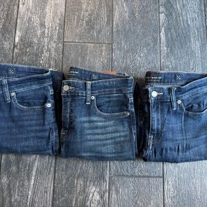 3 Lucky Brand women’s jeans